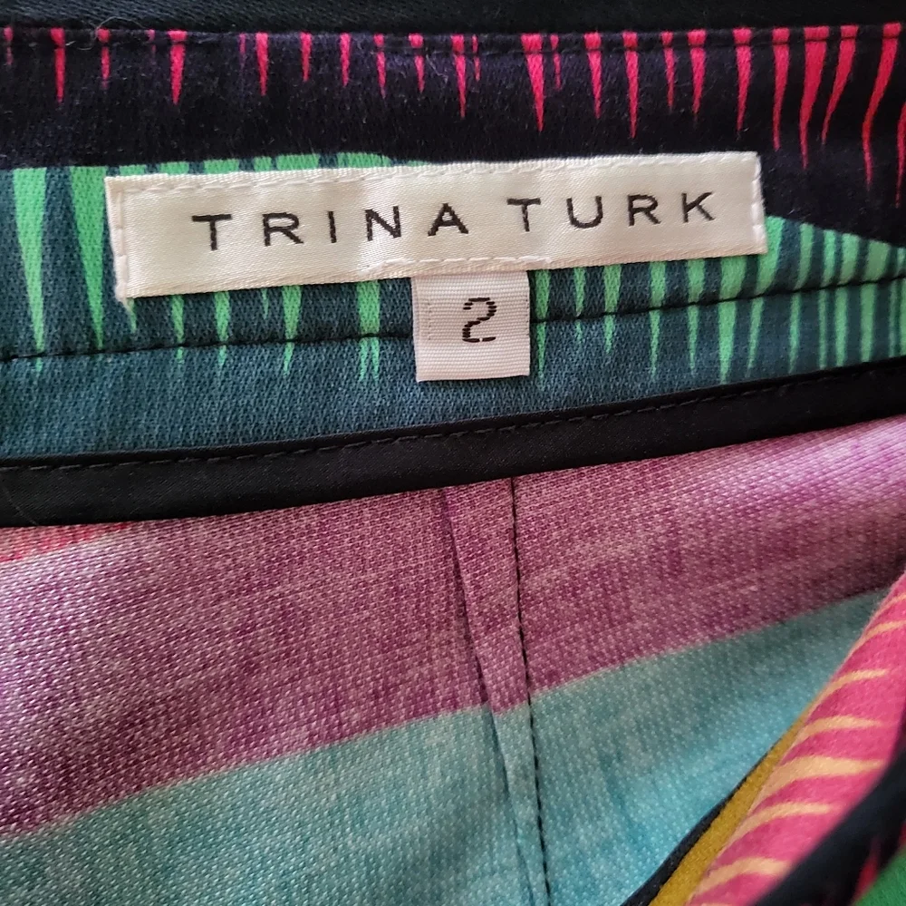 💕Trina Turk Corbin Colorful Shorts Front Pockets Womens Size 2‎